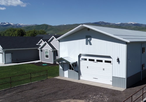 What are the benefits of a pole barn house?